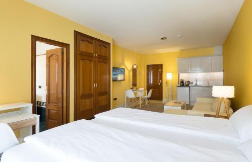 Hotel La Palmera Alhaurin el Grande Ngoại thất bức ảnh