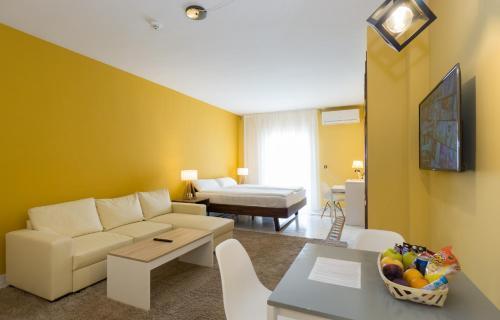 Hotel La Palmera Alhaurin el Grande Ngoại thất bức ảnh